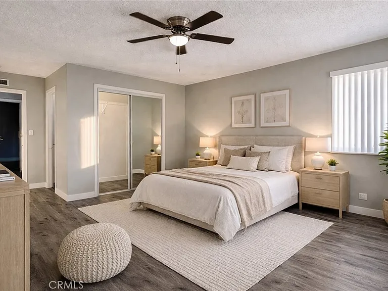17102 Emerald Ln #E — Photo 4