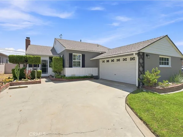 11804 Wilkie Ave, Hawthorne, CA 90250