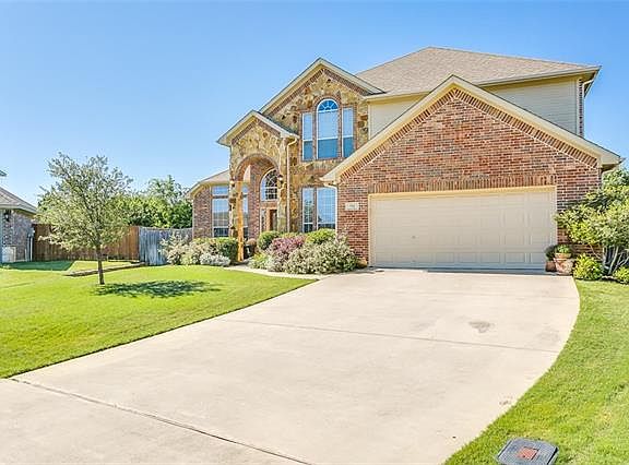2nd image of 732 Stribling Dr