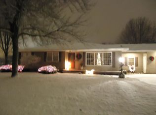 856 Hawkinson Ave, Galesburg, IL 61401