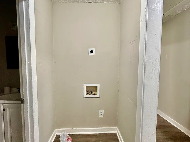 1448 Menager Rd — Photo 11