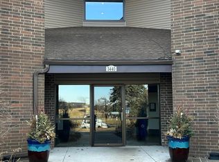 3440 Golfview Dr UNIT 102, Eagan, MN 55123