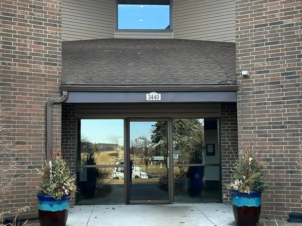 3440 Golfview Dr Unit 102, Eagan, MN 55123