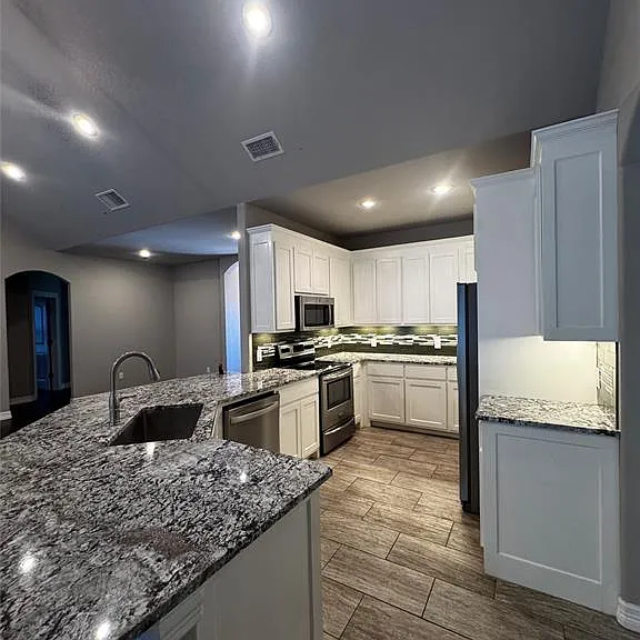 250 Southlake Dr — Photo 5