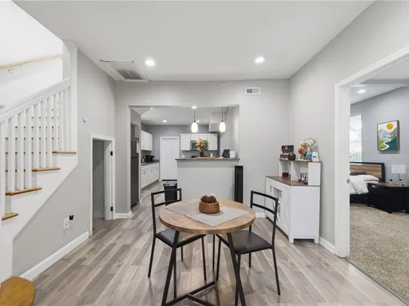 139 Locust Ave, Hampton, VA 23661