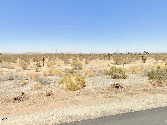 3rd image of 16200 Pearblossom Hwy