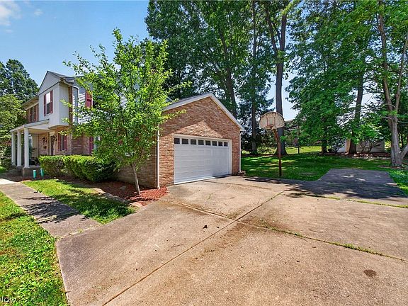 4th image of 2537 Dogwood Dr NE