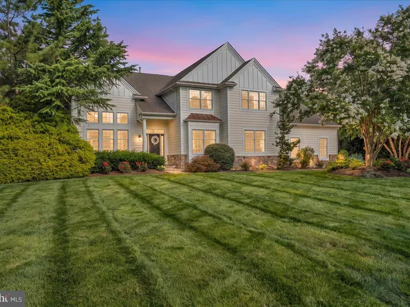 303 Belmont Ct, Mullica Hill, NJ 08062