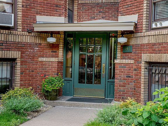 2nd image of 391 Laurel Ave APT 105