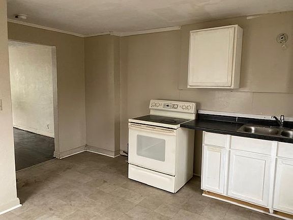 3rd image of 2236 Rankin Ave