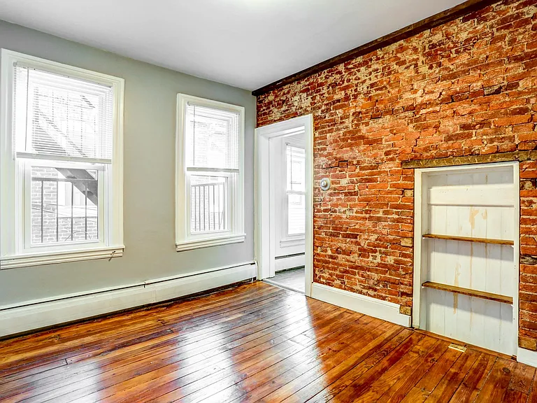 819 Columbia Ave #4 — Photo 1