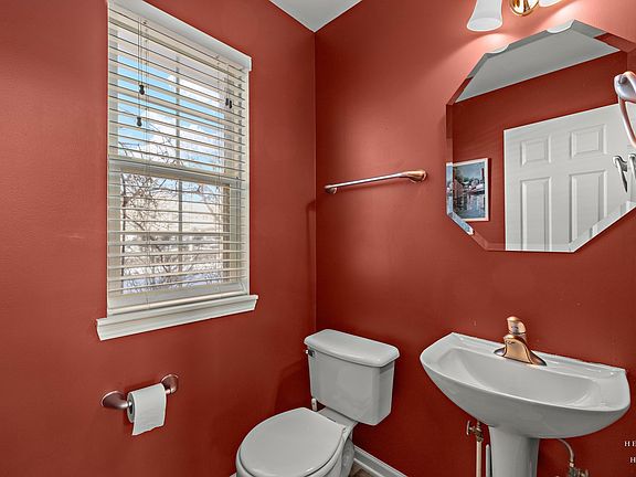 4th image of 1519 Meadowsedge Ln
