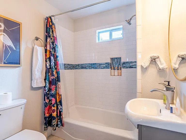 343 Saint Francis Ave — Photo 8