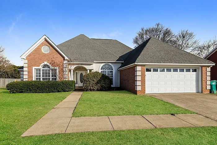 8747 Rolling Hills Dr — Photo 1