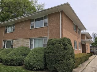 345 Silver St APT 5, Elgin, IL 60123