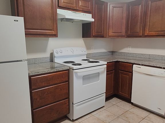3rd image of 8807 Gaston Pkwy APT A