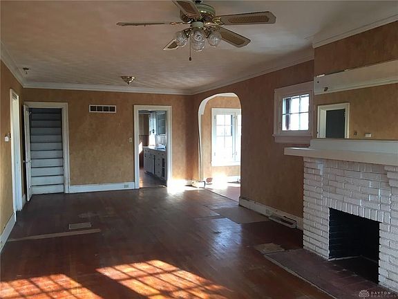 3rd image of 174 Oaklawn Ave