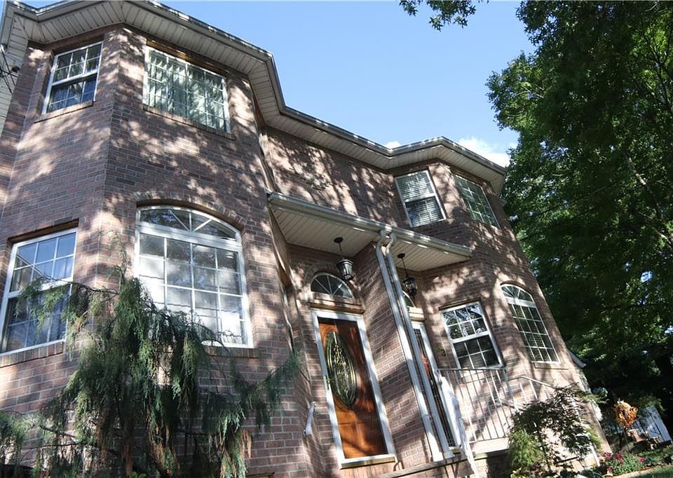 1st image of 35 Dale Ave