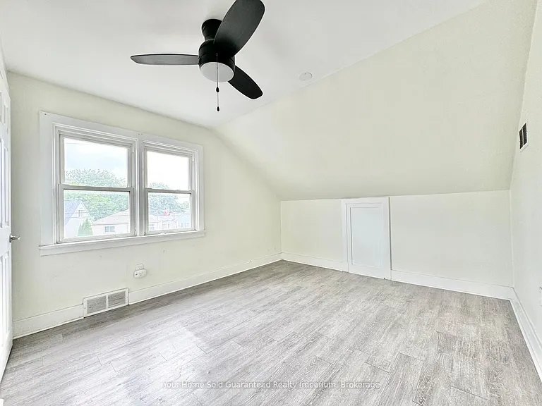 232 Grantham Ave #UPPER — Photo 5