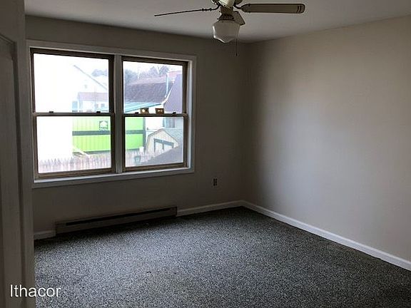 4th image of 33 East Ave #1
