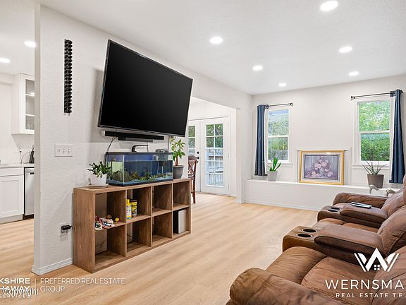 2nd image of 2400 Nogales Way