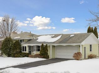 5232 W 92nd St, Bloomington, MN 55437