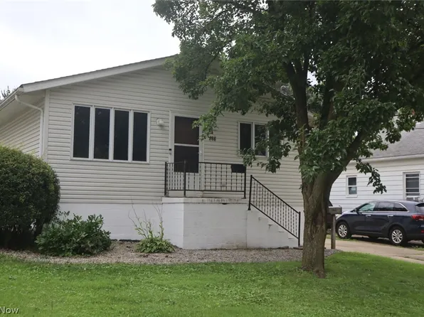 288 E Cassell Ave, Barberton, OH 44203