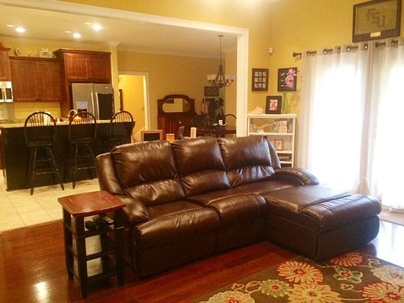 3rd image of 1930 Pine Lake Cir