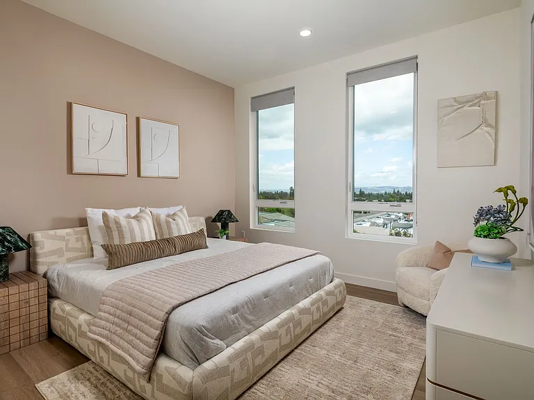 APT 123 CHAPEL AVE — Photo 36