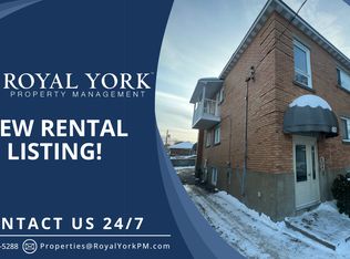 80 Jolliet Ave #3, Ottawa, ON K1L5H2