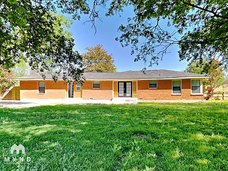 724 Stuckert Dr — Photo 19