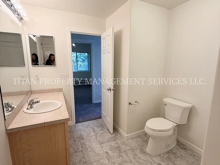 10871 SW Canterbury Ln #204 — Photo 15