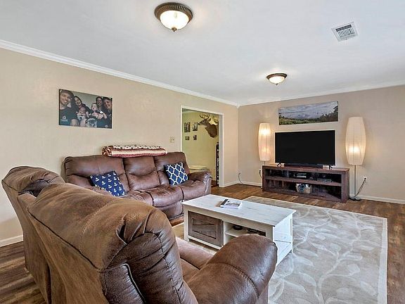 5th image of 275 Thelma Ln
