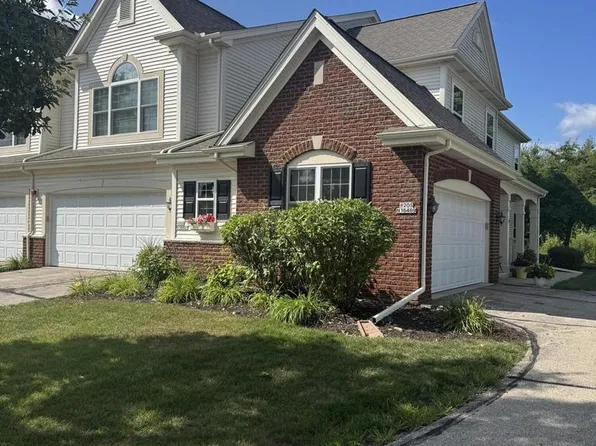 W205N16469 Cranberry Creek LANE, Jackson, WI 53037
