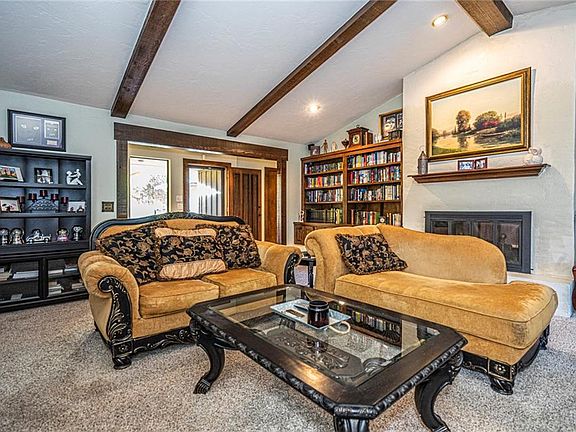 5th image of 11608 Susan Ln