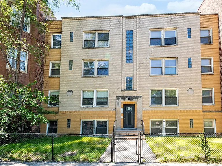 5618-5620 S MLK Dr — Photo 1