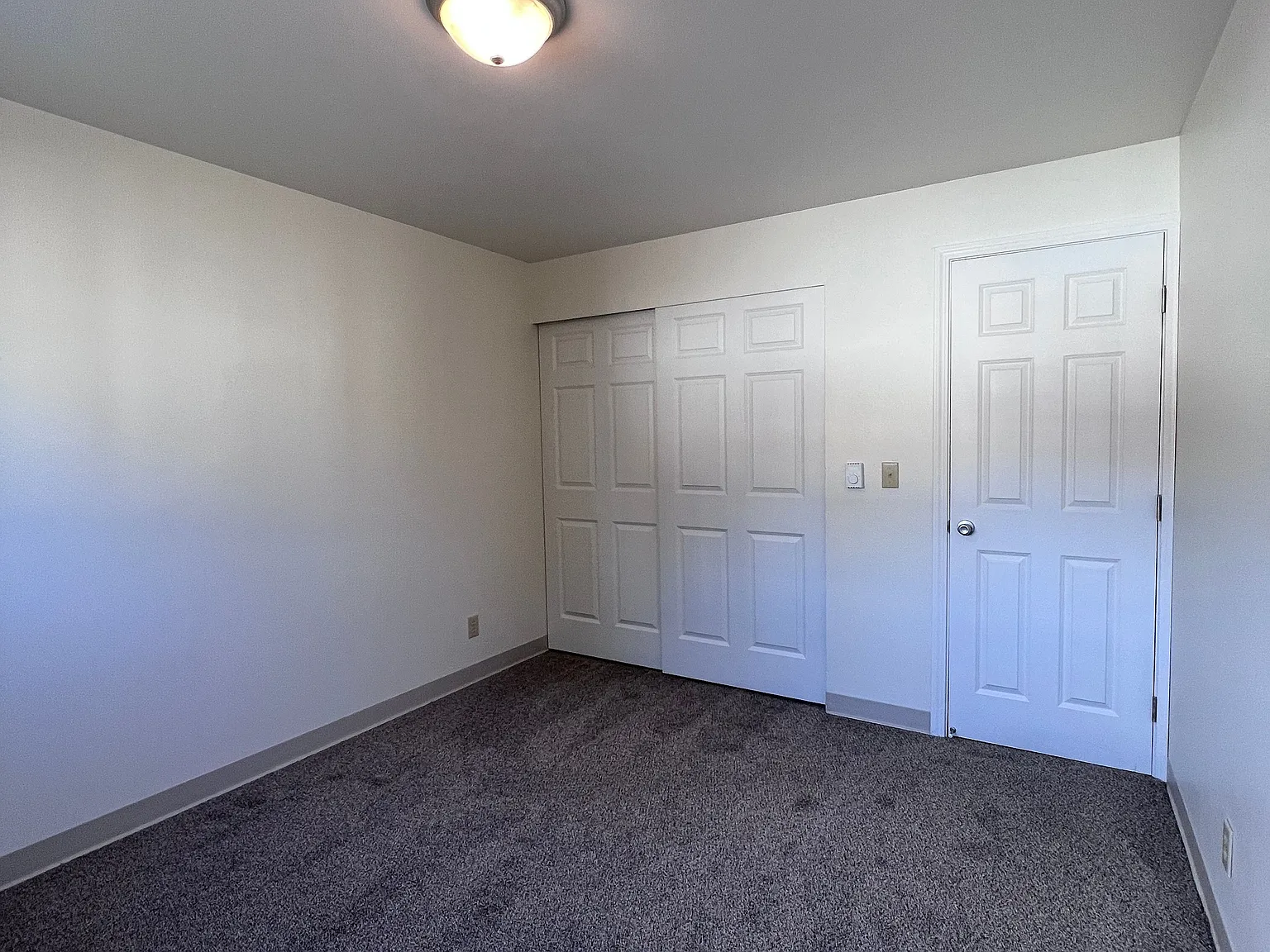 2 bed, 750 sqft, $1,421 — Photo 4