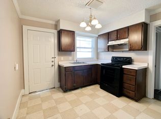 1508 Avenue A APT 2, Dodge City, KS 67801