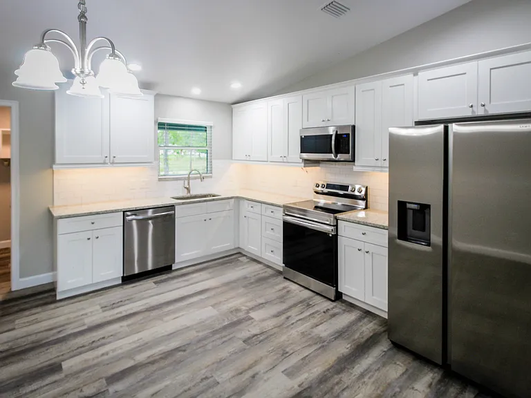 9184 N Peachtree Way — Photo 3