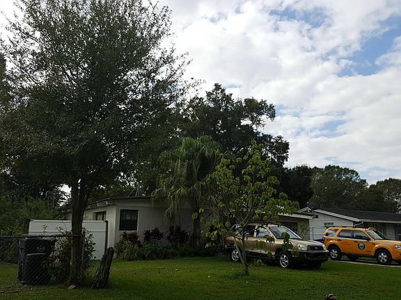 4th image of 10103 Mariposa Pl