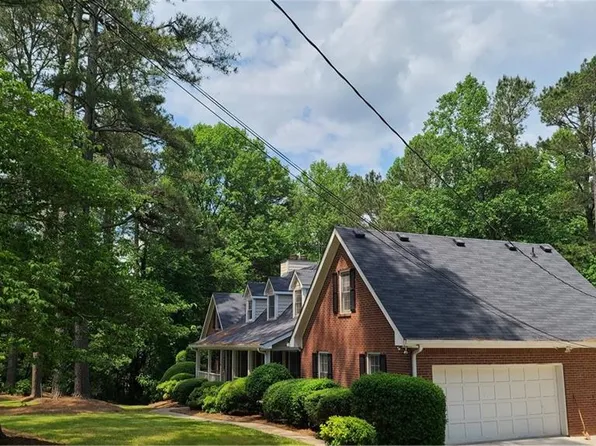 12265 King Cir, Roswell, GA 30075
