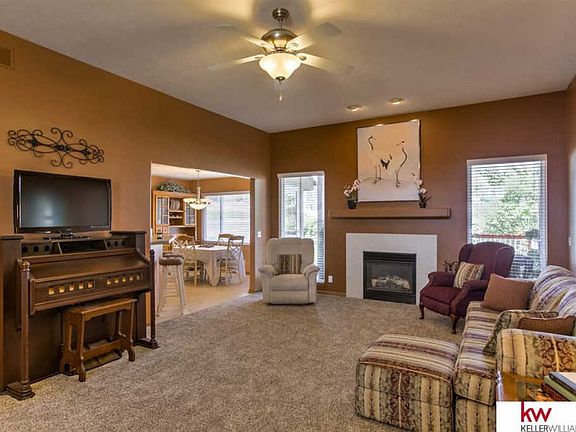 4th image of 712 Fleetwood Dr