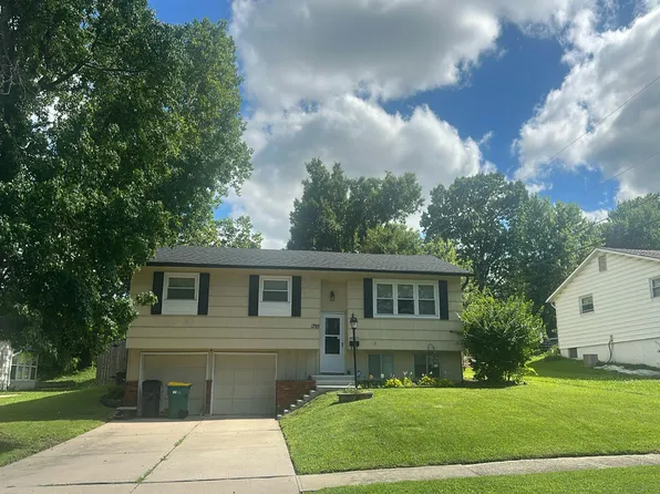 1705 NE 67th St, Gladstone, MO 64118