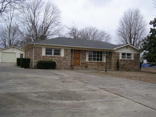 1st image of 452 Sharon Dr