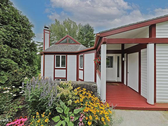 2nd image of 19 Hawthorne Rd #Gh-8