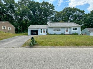 10 Pleasant Ave, Cape Elizabeth, ME 04107