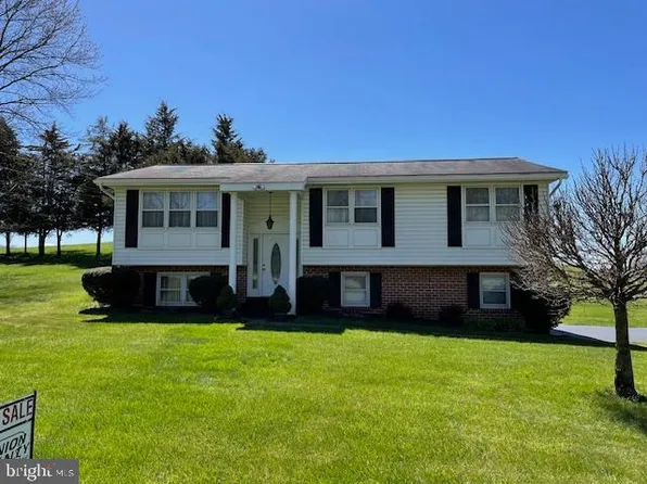 935 Hillsdale Rd, Middletown, PA 17057