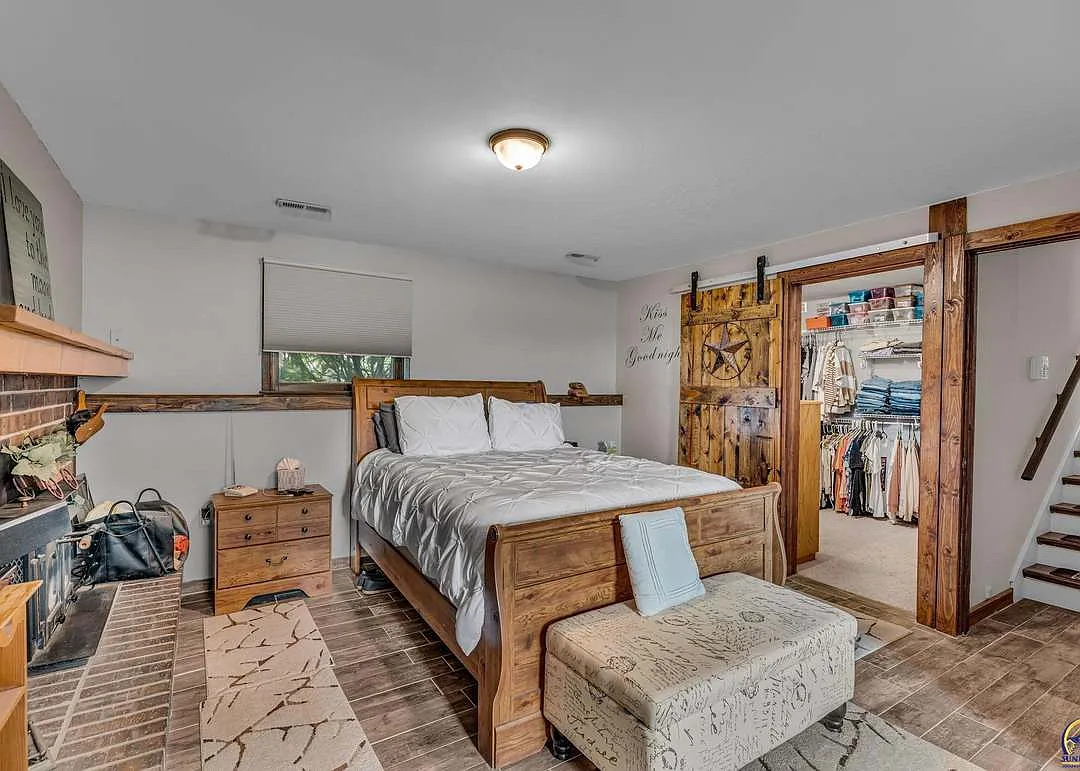 3 bed, 2132 sqft, $2,150 — Photo 3