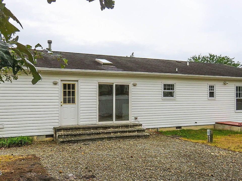 2nd image of 1009 11th Avenue