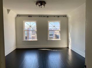 212 12th Ave E #2, Seattle, WA 98102
